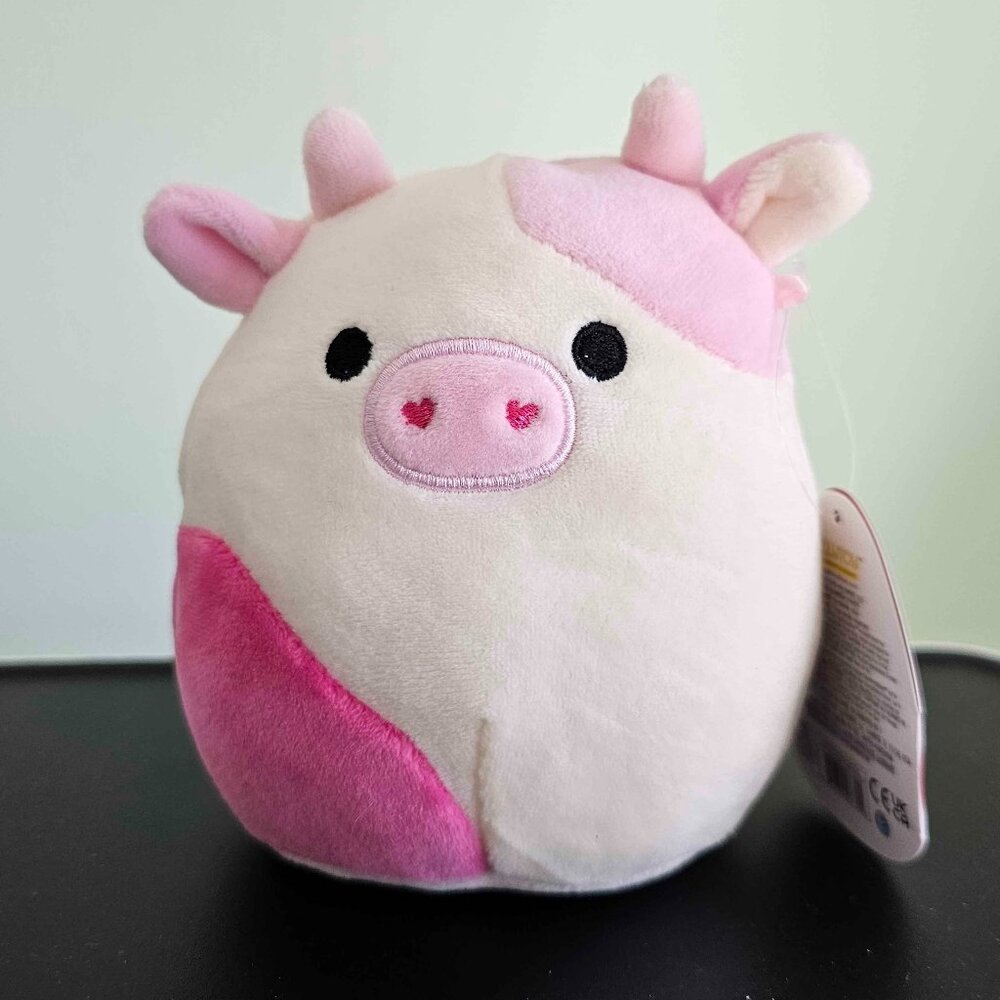 NWT 5" Caedyn the pink Valentine's Day cow Squishmallow